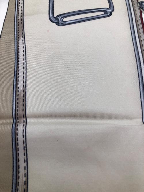 CELINE（セリーヌ）CELINE (セリーヌ) シルクスカーフ ベージュ×レッドの古着・服飾アイテム