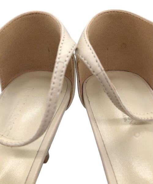 TONY BIANCO（トニービアンコ）TONY BIANCO (トニービアンコ) ストラップサンダル ベージュ サイズ:SIZE 8の古着・服飾アイテム