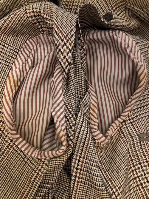 TOMORROW LAND（トゥモローランド）TOMORROW LAND (トゥモローランド) テーラードジャケット ブラウン サイズ:SIZE 42の古着・服飾アイテム