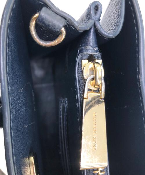 MICHAEL KORS（マイケル・コース）MICHAEL KORS (マイケルコース) フラワーモチーフ　2WAYバッグ ネイビーの古着・服飾アイテム