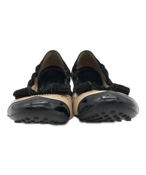 TOD'S（トッズ）TOD'S (トッズ) バレエパンプス ベージュ×ブラック サイズ:SIZE 23cmの古着・服飾アイテム