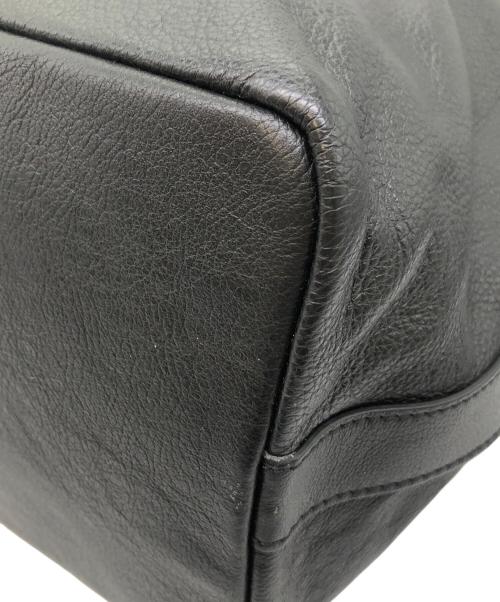 IO PELLE（イオペレ）IO PELLE (イオペレ) ear PAPILLONNER (イアパピヨネ) ハンドバッグ ブラックの古着・服飾アイテム