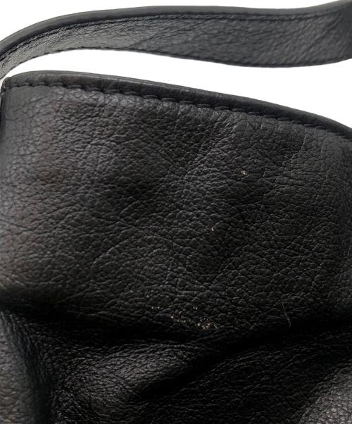 IO PELLE（イオペレ）IO PELLE (イオペレ) ear PAPILLONNER (イアパピヨネ) ハンドバッグ ブラックの古着・服飾アイテム