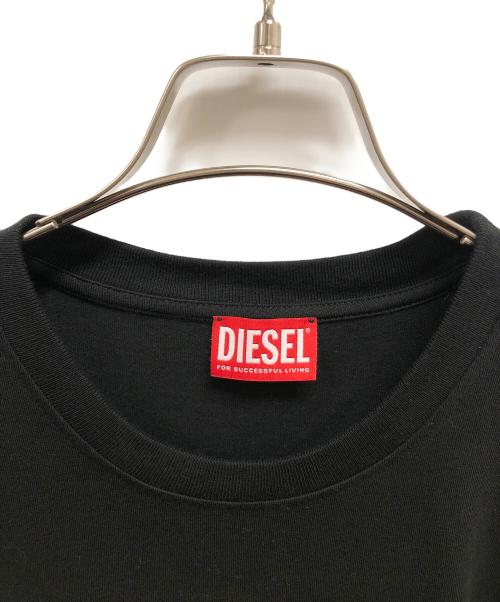 DIESEL（ディーゼル）DIESEL (ディーゼル) T-Adjust-Bigoval　半袖カットソー ブラック×レッド サイズ:SIZE XLの古着・服飾アイテム
