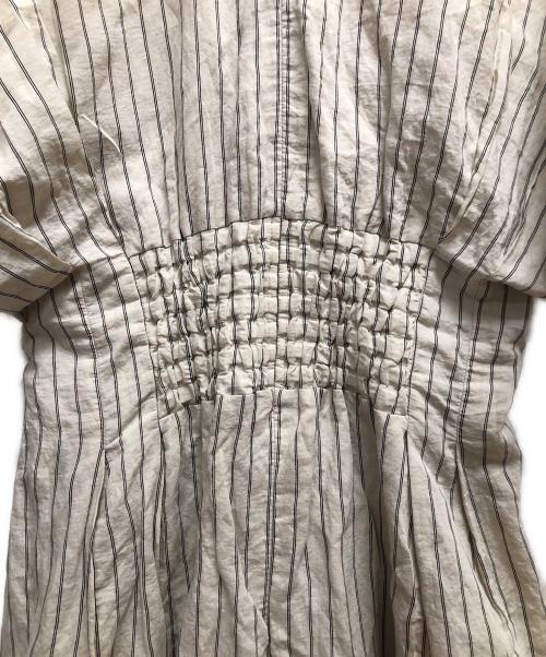 FRAY ID（フレイ アイディー）FRAY ID (フレイ アイディー) Vネックウエストタックワンピース ベージュ×ブラック サイズ:SIZE 1の古着・服飾アイテム