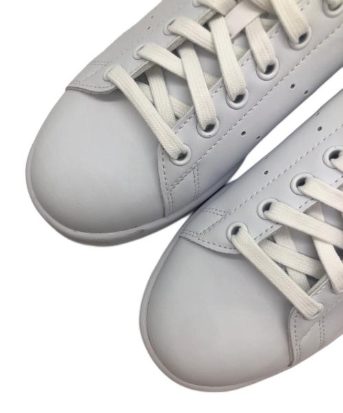 adidas（アディダス）adidas (アディダス) STANSMITH（スタンスミス） ホワイト×ネイビー サイズ:SIZE 26cm 未使用品の古着・服飾アイテム