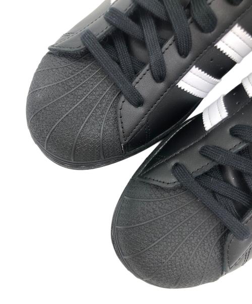 adidas（アディダス）adidas (アディダス) SUPER STAR（スーパースター） ブラック×ホワイト サイズ:SIZE 27.5cm 未使用品の古着・服飾アイテム