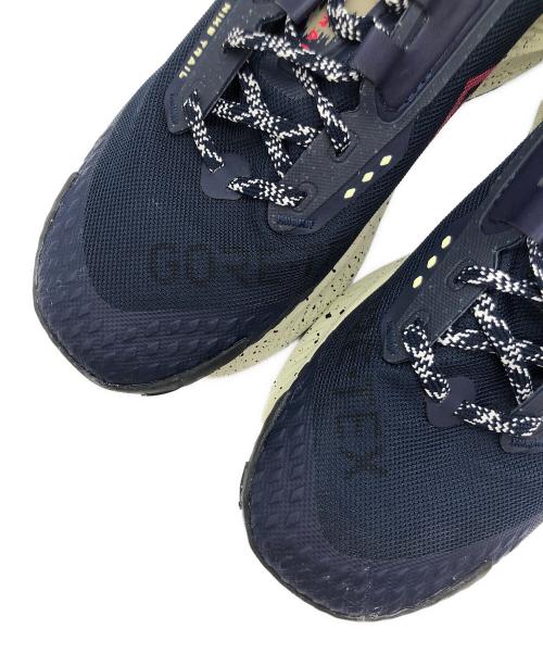 NIKE（ナイキ）NIKE (ナイキ) ペガサストレイル 3 ゴアテックス オブシディアン ネイビー×レッド サイズ:SIZE 28cm 未使用品の古着・服飾アイテム