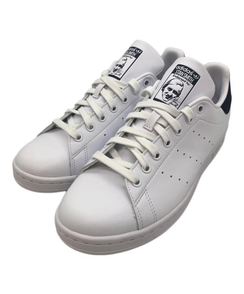 adidas（アディダス）adidas (アディダス) STANSMITH（スタンスミス） ホワイト×ネイビー サイズ:SIZE 26.5cm 未使用品の古着・服飾アイテム