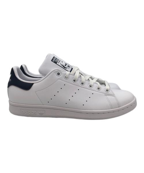 adidas（アディダス）adidas (アディダス) STANSMITH（スタンスミス） ホワイト×ネイビー サイズ:SIZE 26.5cm 未使用品の古着・服飾アイテム
