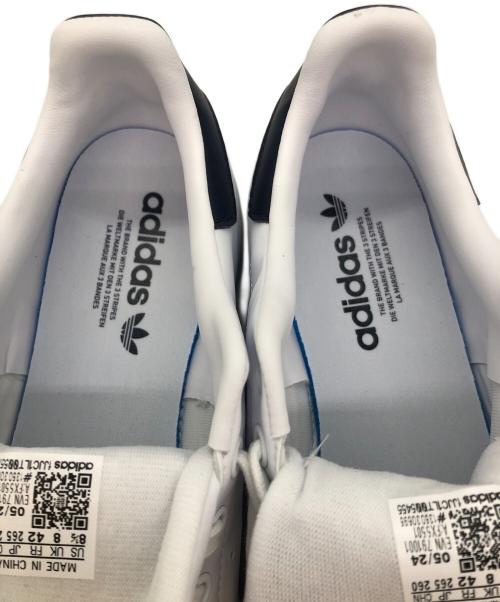 adidas（アディダス）adidas (アディダス) STANSMITH（スタンスミス） ホワイト×ネイビー サイズ:SIZE 26.5cm 未使用品の古着・服飾アイテム