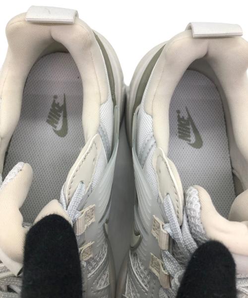 NIKE（ナイキ）NIKE (ナイキ) V2K RUN（V2K ラン） グレー サイズ:SIZE 24.5cmの古着・服飾アイテム