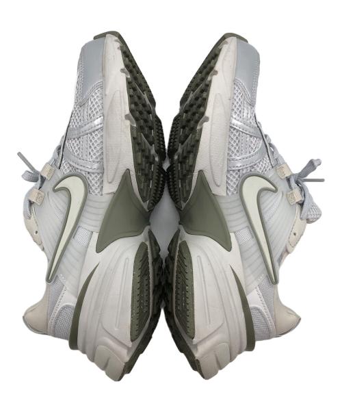 NIKE（ナイキ）NIKE (ナイキ) V2K RUN（V2K ラン） グレー サイズ:SIZE 24.5cmの古着・服飾アイテム