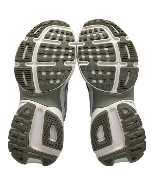 NIKE（ナイキ）NIKE (ナイキ) V2K RUN（V2K ラン） グレー サイズ:SIZE 24.5cmの古着・服飾アイテム