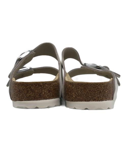 BIRKENSTOCK（ビルケンシュトック）BIRKENSTOCK (ビルケンシュトック) アリゾナ　サンダル ホワイト サイズ:SIZE 24cmの古着・服飾アイテム