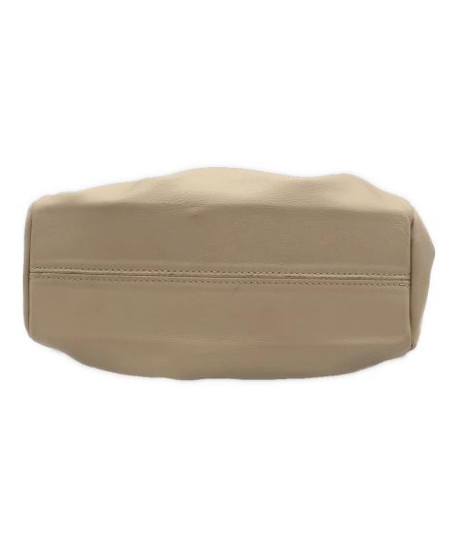 AULENTTI（オウレンティ）AULENTTI (オウレンティ) ハンドバッグ ベージュの古着・服飾アイテム