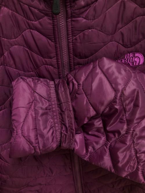 THE NORTH FACE（ザ ノース フェイス）THE NORTH FACE (ザ ノース フェイス) サーモボールパーカー パープル サイズ:SIZE Lの古着・服飾アイテム