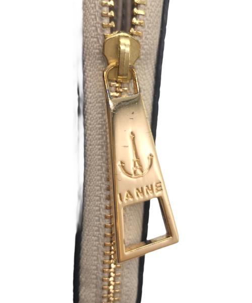 IANNE（イアンヌ）IANNE (イアンヌ) パル・graffiti パリの日常 2つ折り財布 総柄の古着・服飾アイテム