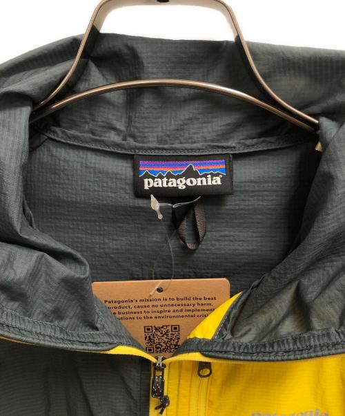 Patagonia（パタゴニア）Patagonia (パタゴニア) マウンテンパーカー グリーン×イエロー サイズ:SIZE S 未使用品の古着・服飾アイテム
