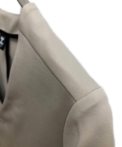 hummel（ヒュンメル）hummel (ヒュンメル) ノーカラージャケット ベージュ サイズ:SIZE Mの古着・服飾アイテム