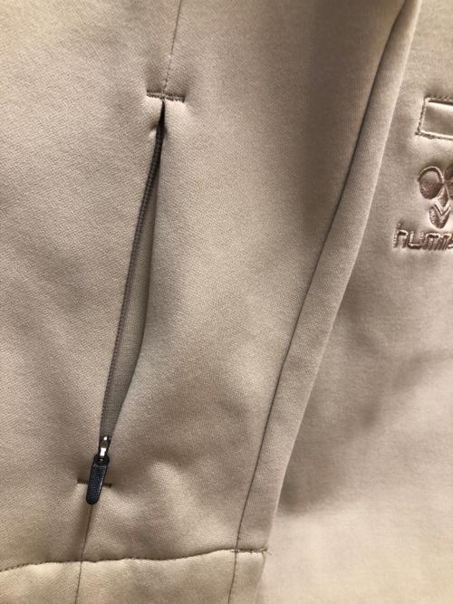 hummel（ヒュンメル）hummel (ヒュンメル) ノーカラージャケット ベージュ サイズ:SIZE Mの古着・服飾アイテム