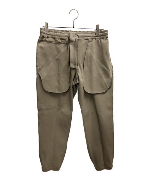 hummel（ヒュンメル）hummel (ヒュンメル) テーパードパンツ　スラックス ベージュ サイズ:SIZE Mの古着・服飾アイテム