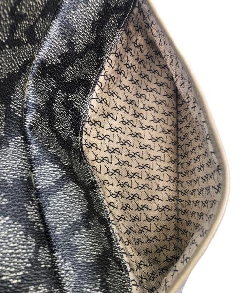 Yves Saint Laurent（イヴサンローラン）Yves Saint Laurent (イヴサンローラン) クラッチバッグ ベージュの古着・服飾アイテム