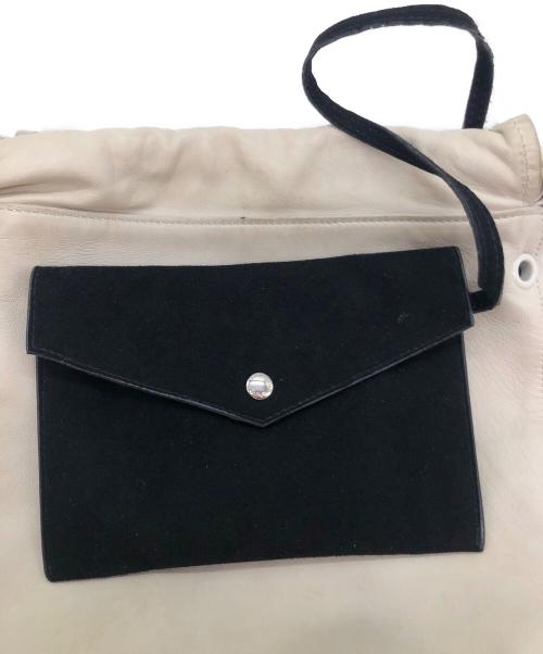 Saint Laurent Paris（サンローランパリ）Saint Laurent Paris (サンローランパリ) テディバケット ショルダーバッグ アイボリーの古着・服飾アイテム