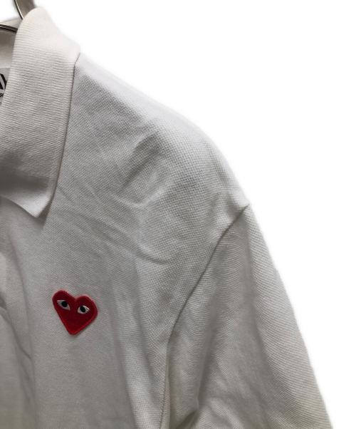 PLAY COMME des GARCONS（プレイコムデギャルソン）PLAY COMME des GARCONS (プレイコムデギャルソン) ポロシャツ ホワイト サイズ:SIZE Mの古着・服飾アイテム