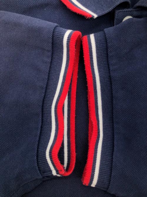 PRADA（プラダ）PRADA (プラダ) ポロシャツ ネイビー×レッド サイズ:SIZE Lの古着・服飾アイテム