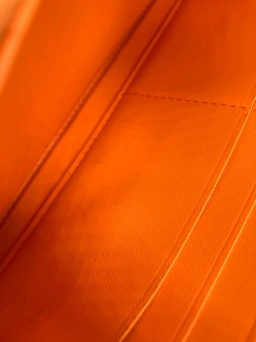 BOTTEGA VENETA（ボッテガベネタ）BOTTEGA VENETA (ボッテガベネタ) イントレチャート ジップアラウンドウォレット ラウンドファスナー長財布 ブラック×オレンジの古着・服飾アイテム