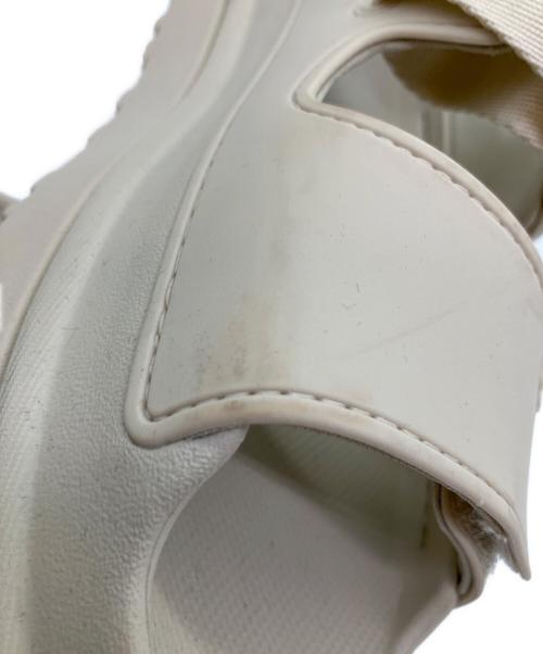 UGG（アグ）UGG (アグ) GoldenGlow ベルトサンダル ベージュ サイズ:SIZE 25cmの古着・服飾アイテム