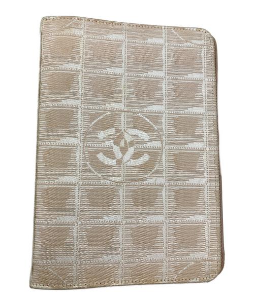 CHANEL（シャネル）CHANEL (シャネル) ニュートラベルライン　手帳カバー ベージュの古着・服飾アイテム