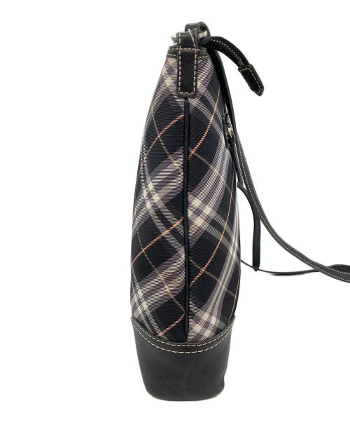 BURBERRY BLUE LABEL（バーバリー ブルー レーベル）BURBERRY BLUE LABEL (バーバリーロンドンブルーレーベル) ノバチェックショルダーバッグ ブラック×ベージュの古着・服飾アイテム