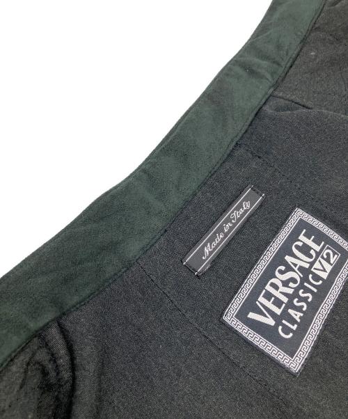 VERSACE CLASSIC（ヴェルサーチクラシック）VERSACE CLASSIC (ヴェルサーチクラシック) キルティングジャケット ブラック サイズ:SIZE 50の古着・服飾アイテム