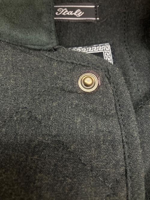 VERSACE CLASSIC（ヴェルサーチクラシック）VERSACE CLASSIC (ヴェルサーチクラシック) キルティングジャケット ブラック サイズ:SIZE 50の古着・服飾アイテム