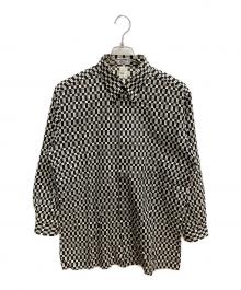 GIANNI VERSACE（ジャンニ・ヴェルサーチ）の古着「長袖シャツ」｜ホワイト×ブラック