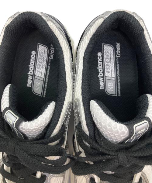 NEW BALANCE（ニューバランス）NEW BALANCE (ニューバランス) スニーカー シルバー×ホワイト サイズ:SIZE 27cmの古着・服飾アイテム