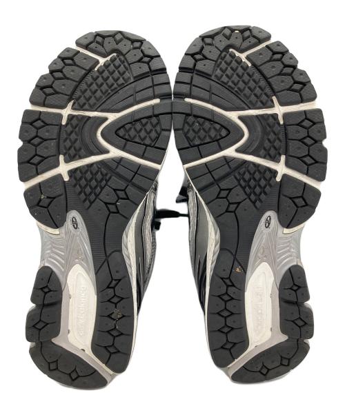 NEW BALANCE（ニューバランス）NEW BALANCE (ニューバランス) スニーカー シルバー×ホワイト サイズ:SIZE 27cmの古着・服飾アイテム