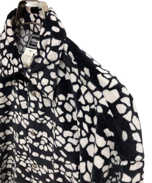 VERSACE（ヴェルサーチェ）VERSACE (ヴェルサーチェ) 長袖シャツ ブラック×ホワイト サイズ:SIZE Mの古着・服飾アイテム