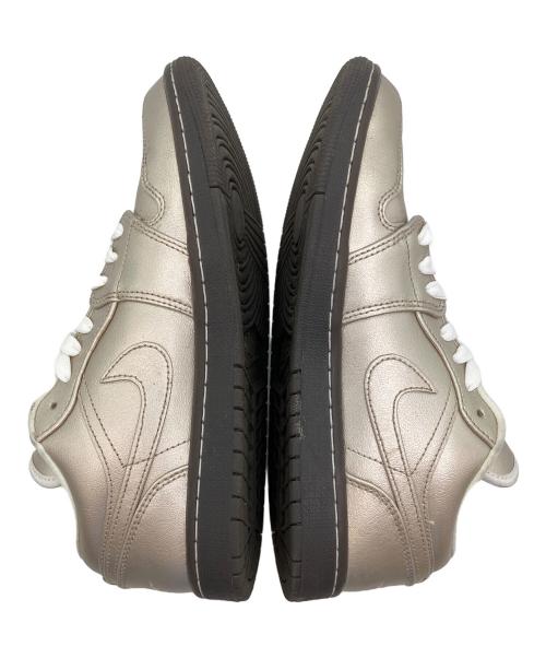 NIKE（ナイキ）NIKE (ナイキ) AIR JORDAN 1 LOW SE（エア ジョーダン 1 LOW SE） シルバー サイズ:SIZE 26.5cmの古着・服飾アイテム