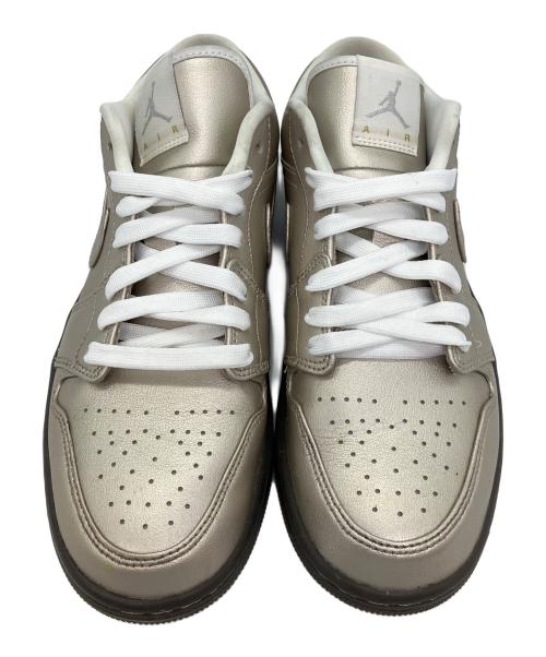 NIKE（ナイキ）NIKE (ナイキ) AIR JORDAN 1 LOW SE（エア ジョーダン 1 LOW SE） シルバー サイズ:SIZE 26.5cmの古着・服飾アイテム