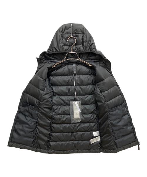 adidas（アディダス）adidas (アディダス) ブラック エッセンシャルズ ダウンパーカー ダウンジャケット ブラック サイズ:SIZE S 未使用品の古着・服飾アイテム