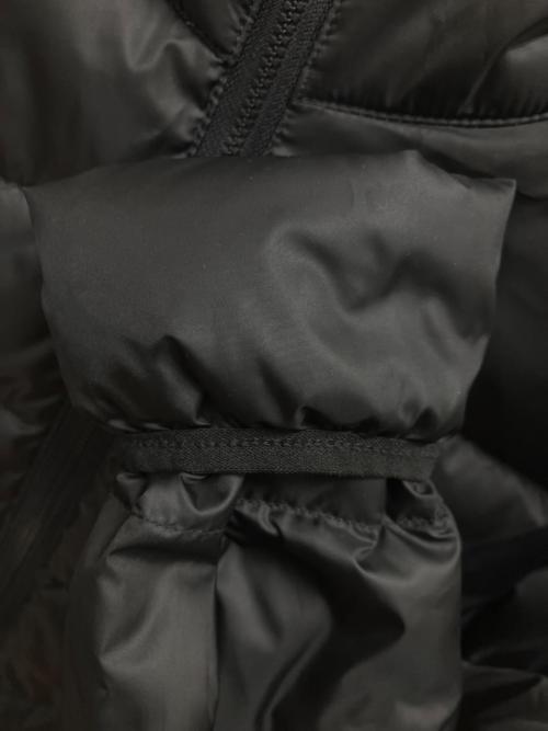 adidas（アディダス）adidas (アディダス) ブラック エッセンシャルズ ダウンパーカー ダウンジャケット ブラック サイズ:SIZE S 未使用品の古着・服飾アイテム