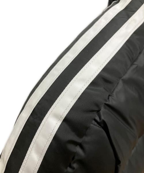 adidas（アディダス）adidas (アディダス) ブラック エッセンシャルズ ダウンパーカー ダウンジャケット ブラック サイズ:SIZE S 未使用品の古着・服飾アイテム