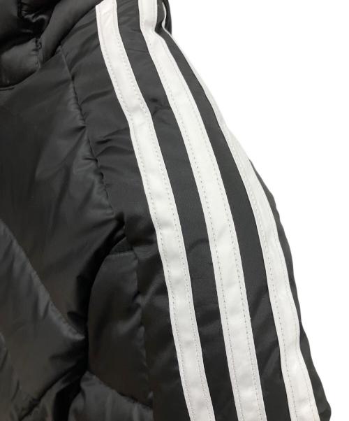 adidas（アディダス）adidas (アディダス) ブラック エッセンシャルズ ダウンパーカー ダウンジャケット ブラック サイズ:SIZE S 未使用品の古着・服飾アイテム