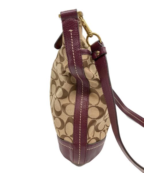 COACH（コーチ）COACH (コーチ) シグネチャー　ショルダーバッグ ベージュ×パープルの古着・服飾アイテム