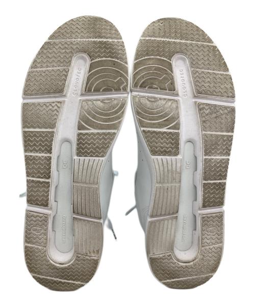 on（オン）on (オン) THE ROGER Advantage（ロジャーアドバンテージ） ホワイト サイズ:SIZE 27cmの古着・服飾アイテム