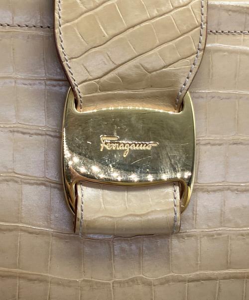 Ferragamo（フェラガモ）Ferragamo (フェラガモ) トートバッグ ベージュの古着・服飾アイテム