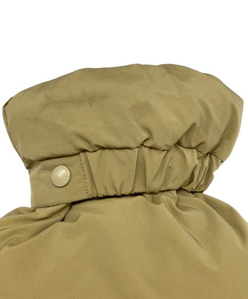 Mr.Gentleman（ミスタージェントルマン）Mr.Gentleman (ミスタージェントルマン) PUFFER SHORT DOWN JACKET ダウンジャケット ベージュ サイズ:SIZE Lの古着・服飾アイテム